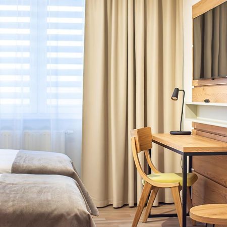 Novy Hotel เจโลนากูรา ภายนอก รูปภาพ