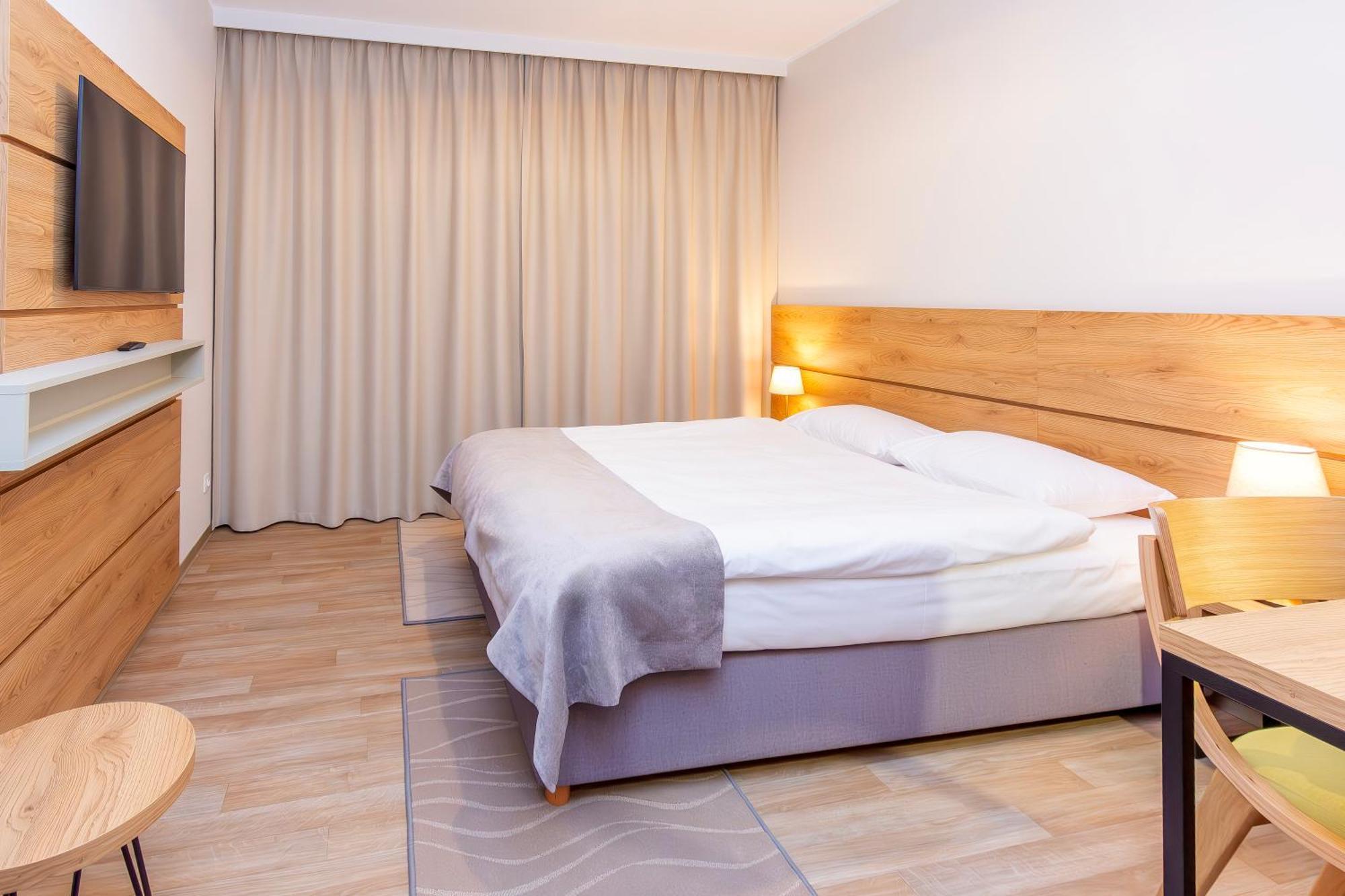 Novy Hotel เจโลนากูรา ภายนอก รูปภาพ